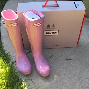 Hunter light pink rain boots